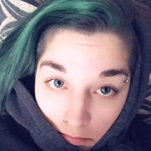 Meet your Posher, Leslie